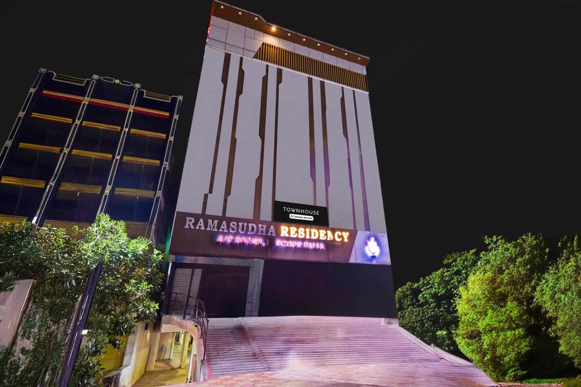 Super Townhouse Mancherial Mancheral ภายนอก รูปภาพ